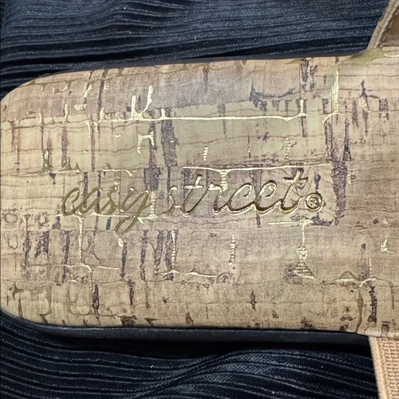 Easy Street Slip-On Torrid Sandal - Women's 8N - Picture 9 of 10